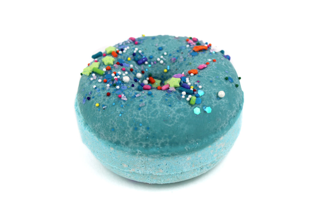 Malibu Dream Fizzy Donut Bath Bomb | LS Divine | lsdivine | La Savonnerie Divine